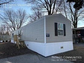 21 Lovell Valley Dr in Springfield, IL - Building Photo