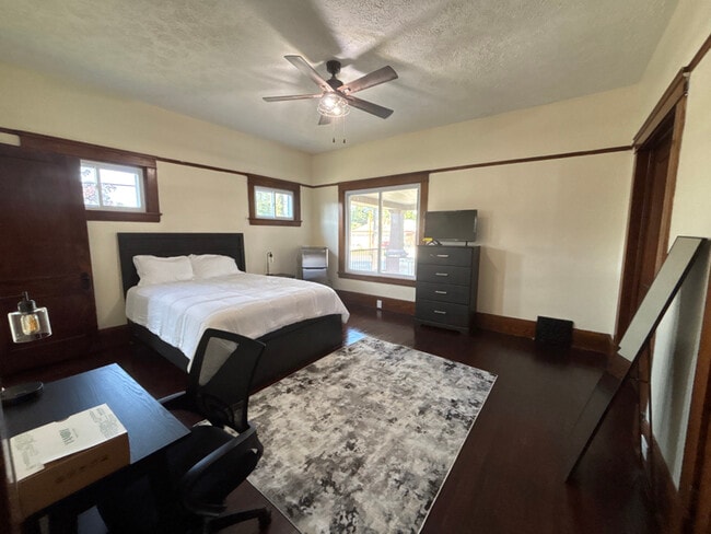 property at 2884 Noble Rd