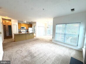9806 Feathertree Terrace in Montgomery Village, MD - Building Photo - Building Photo
