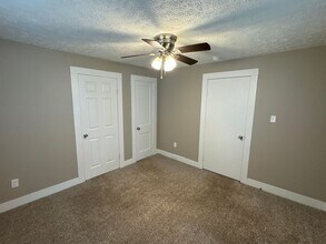 911 S Newton Ave in Springfield, MO - Building Photo - Building Photo