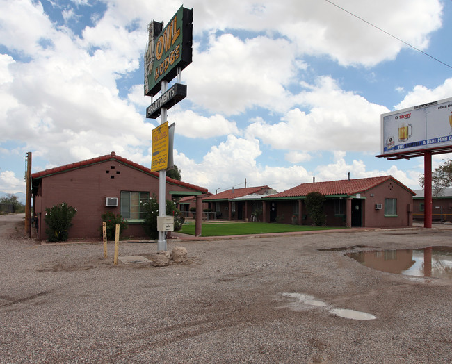 Owl Lodge in Tucson, AZ - Building Photo - Building Photo