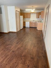 1106 Heather Dr, Unit 1 in Mahomet, IL - Foto de edificio - Building Photo