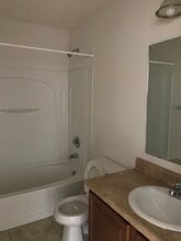 4191 Otter Creek Dr in Amelia, OH - Foto de edificio - Building Photo