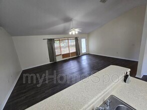 4873 La Casa Cir in Pace, FL - Building Photo - Building Photo