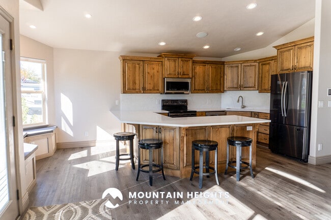 property at 4071 S Sandpiper Ln