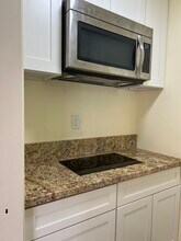 12224 Beverly Blvd in Whittier, CA - Foto de edificio - Building Photo