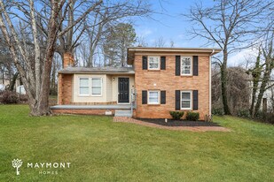 111 Esther Dr in Easley, SC - Building Photo