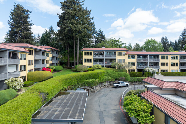 Parkview East in Kirkland, WA - Building Photo - Building Photo