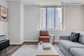 4835 Cordell Ave in Bethesda, MD - Foto de edificio - Building Photo