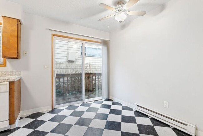 837 NE 55th Ave in Portland, OR - Building Photo - Building Photo