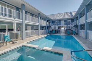 1282 Beach Blvd, Unit 209 in Biloxi, MS - Building Photo