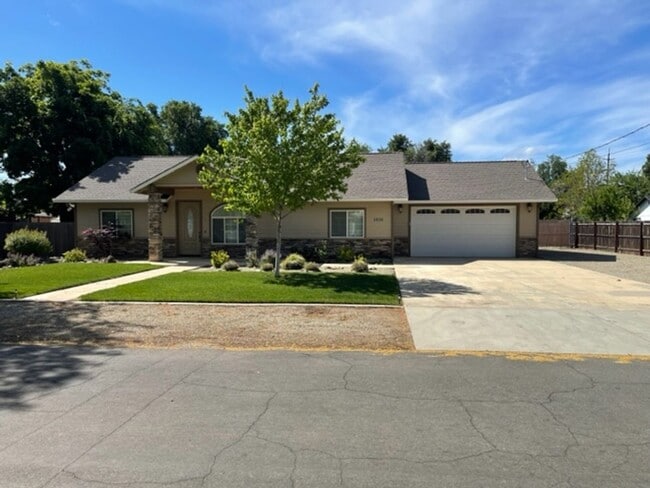 1031 Dusty Ln