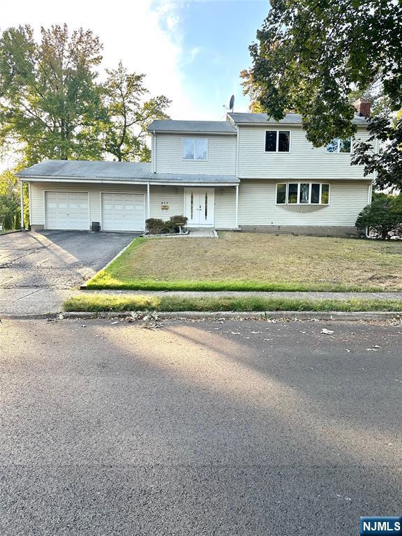 property at 517 Fordham Pl