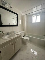 7910 Taft St, Unit 208