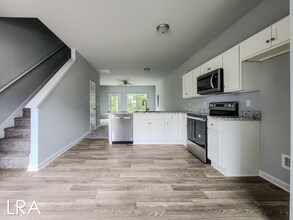 185 Buckhorn Ave in Holly Ridge, NC - Foto de edificio - Building Photo
