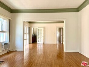 860 S Berendo St in Los Angeles, CA - Building Photo - Building Photo