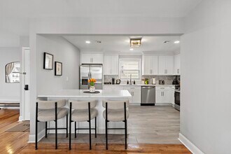 728 John F. Kennedy Blvd-Unit -3 in Bayonne, NJ - Building Photo - Building Photo