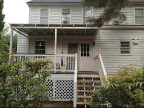 217 E Richardson Ave, Unit Apartment C in Summerville, SC - Building Photo - Building Photo