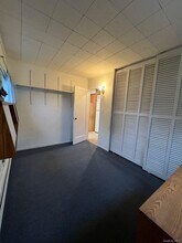 135 Sunrise Ln in Levittown, NY - Foto de edificio - Building Photo