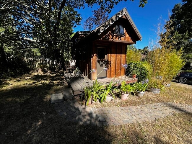 property at 171 Gold Ridge Rd