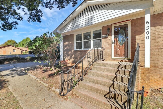 6300 Monteith Dr in Charlotte, NC - Building Photo - Building Photo