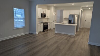 208 Glick Wy in Guyton, GA - Building Photo - Building Photo