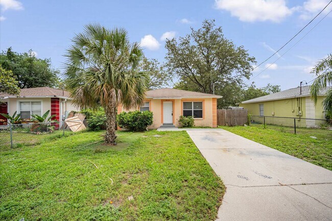 3803 N Garrison St in Tampa, FL - Building Photo - Building Photo