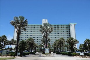 9940 S Ocean Dr in Jensen Beach, FL - Building Photo