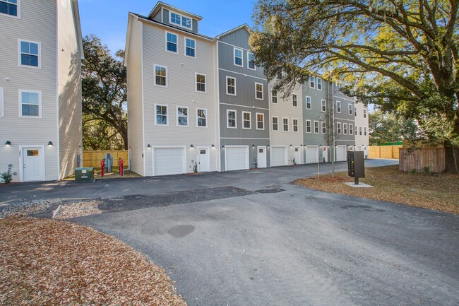 property at 2161 W Jimtown Dr