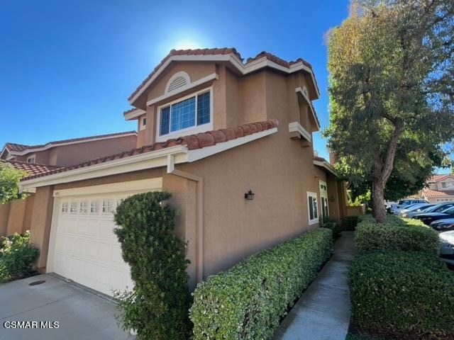 4951 Lazio Way in Oak Park, CA - Building Photo