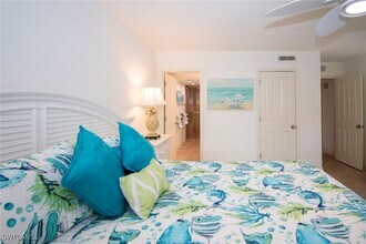 4126 Belair Ln in Naples, FL - Building Photo - Building Photo