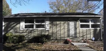 4501 N Tracy Ave in Kansas City, MO - Building Photo