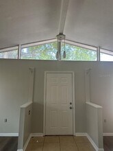 6568 W Shore Cir in Tampa, FL - Building Photo - Building Photo