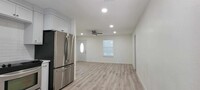 7409 Valeda Dr in Deer Park, TX - Building Photo - Building Photo