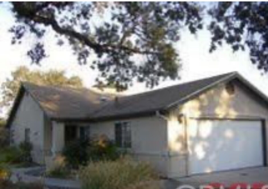 1510 Plumas Ct in Paso Robles, CA - Building Photo