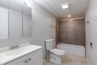 Onyx On Victoria in Montgomery, IL - Foto de edificio - Interior Photo