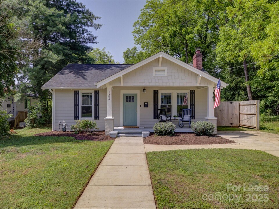 1324 E 35th St in Charlotte, NC - Building Photo