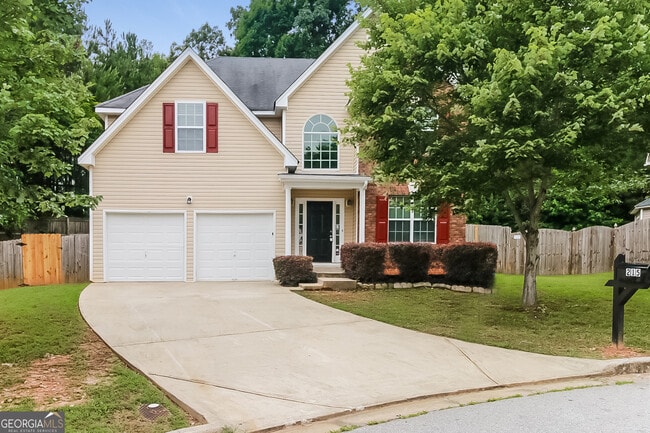 215 Laura Cir
