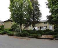 Truman's Square Apartments in Portland, OR - Foto de edificio - Building Photo