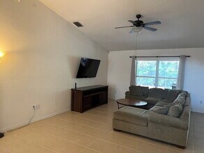 18561 Olive Rd in Ft. Myers, FL - Building Photo - Building Photo