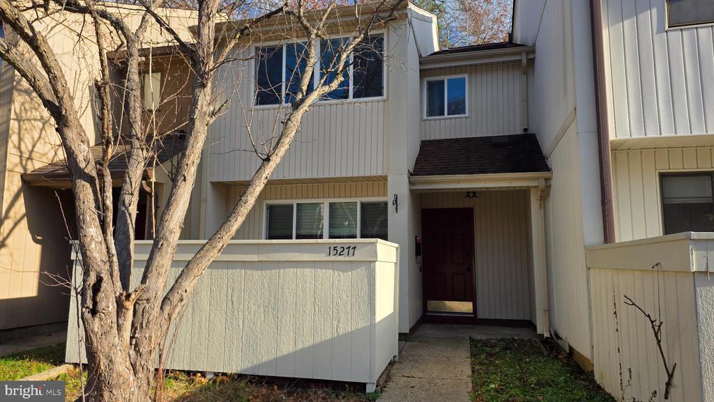 15277 Lodge Terrace in Woodbridge, VA - Building Photo