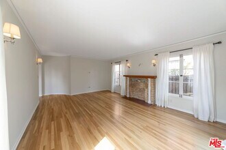 1349 Meadowbrook Ave in Los Angeles, CA - Building Photo - Building Photo