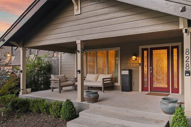 828 Elsbeth St in Dallas, TX - Building Photo - Building Photo