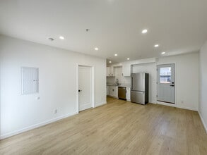956 Camulos St, Unit 956.5 in Los Angeles, CA - Building Photo - Building Photo