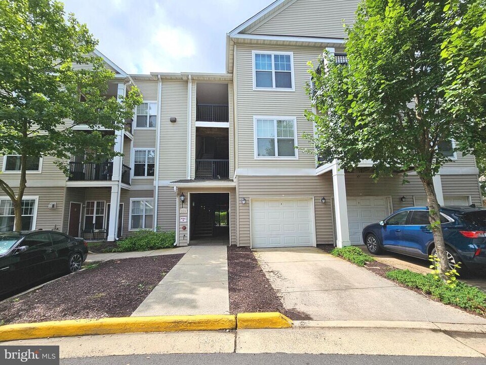 13331 Connor Dr in Centreville, VA - Building Photo