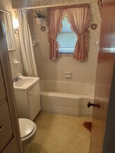 412 Joan Ave SE in Girard, OH - Building Photo - Building Photo