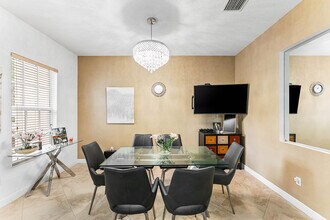 8309 NW 8th Way in Boca Raton, FL - Building Photo - Building Photo