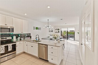 23300 SW 110th Ct in Princeton, FL - Foto de edificio - Building Photo