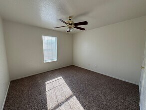 3400 Cantabrian Dr in Killeen, TX - Building Photo - Building Photo