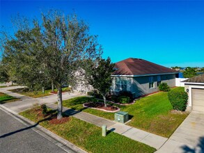 718 Tanana Fall Dr in Ruskin, FL - Building Photo - Building Photo